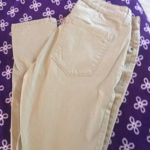 Jessica Simpson khakis
